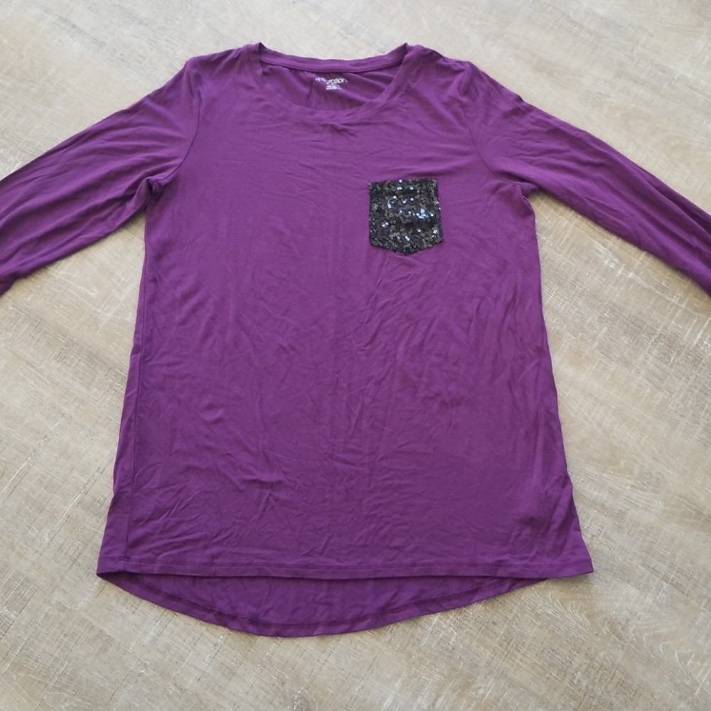 Cute purple top with black sequin pocket